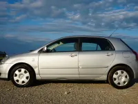 Gebraucht Toyota Corolla 97 PS (71 kW) 2003 Silber Kleinwagen