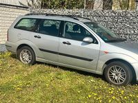 Gebraucht Ford Focus 115 PS (84 kW) 1999 Silber Kombi