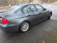 Gebraucht BMW 320 150 PS (110 kW) 2005 Grau Limousine