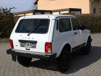 Second-hand Lada niva 83 CP (61 kW) 2018 Alb SUV