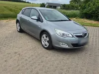 Gebraucht Opel Astra Design Edition 116 PS (85 kW) 2011 Silber Limousine
