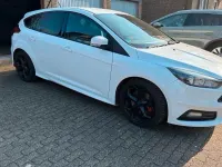 Gebraucht Ford Focus ST 250 PS (183 kW) 2016 Weiß Limousine