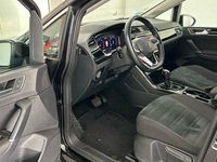 Gebraucht VW Touran Highline 150 PS (110 kW) 2023 Schwarz Van / Kleinbus