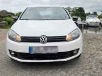 Gebraucht VW Golf VI 105 PS (77 kW) 2012 Weiß Kleinwagen
