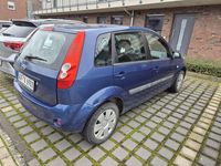 Gebraucht Ford Fiesta 80 PS (58 kW) 2008 Blau Kleinwagen