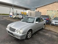 Second-hand Mercedes E200 163 CP (119 kW) 2001 Berlinǎ