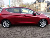 Gebraucht Ford Fiesta Titanium 95 PS (69 kW) 2020 Rubyrot Kleinwagen