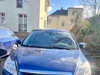 Gebraucht Ford Focus Titanium 116 PS (85 kW) 2010 Blau Limousine