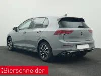 Gebraucht VW Golf VIII Active 150 PS (110 kW) 2023 Grau Limousine