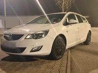 Gebraucht Opel Astra Eco 140 PS (102 kW) 2012 Weiß Kombi