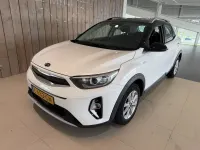 Gebraucht Kia Stonic 99 PS (72 kW) 2021 Weiß SUV
