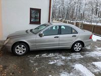 Gebraucht Mercedes C180 143 PS (105 kW) 2004 Gold Limousine