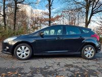 Gebraucht Ford Focus 104 PS (76 kW) 2014 Schwarz Kleinwagen