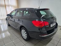 Gebraucht Opel Astra 116 PS (85 kW) 2014 Schwarz Kombi