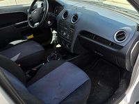 Gebraucht Ford Fusion Trend 80 PS (58 kW) 2011 Silber Kleinwagen