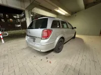 Begagnad Opel Astra 2006 Kombi
