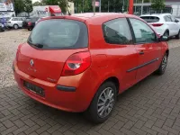 Gebraucht Renault Clio Expression 88 PS (64 kW) 2005 Rot Kleinwagen