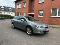 Gebraucht Opel Astra 2012 Silber Kombi
