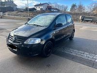 Gebraucht VW Fox 40 PS (29 kW) 2011 Schwarz Kleinwagen