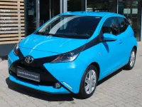 Gebraucht Toyota Aygo X-play 69 PS (50 kW) 2017 Blau Kleinwagen