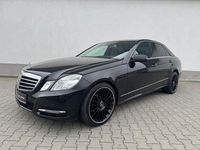 Gebraucht Mercedes E220 Avantgarde 170 PS (125 kW) 2013 Schwarz Limousine