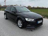 Używany Audi A3 110 KM (80 kW) 2015 Czarny Sedan/Limuzyna