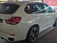 Gebraucht BMW X5 M50 Sport Line 381 PS (280 kW) 2014 Weiß SUV