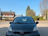 Gebraucht Toyota Aygo 68 PS (50 kW) 2012 Schwarz Kleinwagen