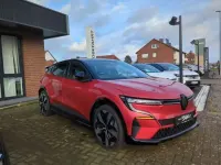 Ny Renault Megane E-Tech Komfort 160 kW (218 HK) 2025 Rød Sedan
