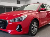 Gebraucht Hyundai i30 140 PS (102 kW) 2018 Rot Limousine