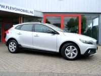 Gebraucht Volvo V40 CC Momentum 179 PS (131 kW) 2014 Grau Kombi