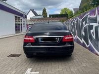 Gebraucht Mercedes E220 170 PS (125 kW) 2009 Schwarz Limousine