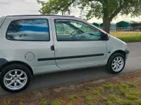 Gebraucht Renault Twingo 58 PS (42 kW) 2004 Silber Kleinwagen