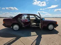 Gebraucht Mercedes 190 122 PS (89 kW) 1992 Rot Limousine