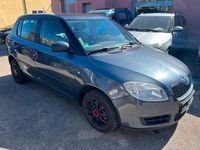 Gebraucht Skoda Fabia Cool Edition 69 PS (50 kW) 2010 Grau Limousine
