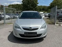 Gebraucht Opel Astra 140 PS (102 kW) 2012 Silber Limousine