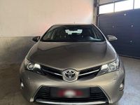 Gebraucht Toyota Auris Life 132 PS (97 kW) 2014 Grau Limousine