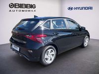 Neu Hyundai i20 Select 101 PS (74 kW) 2025 Phantom black Limousine