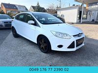 Gebraucht Ford Focus Trend 125 PS (91 kW) 2014 Weiß Limousine