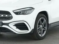 Gebraucht Mercedes GLA250 AMG 163 PS (119 kW) 2025 Weiß SUV