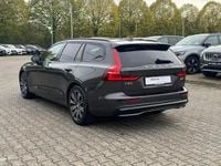 Gebraucht Volvo V60 Plus 456 PS (335 kW) 2025 Grau Kombi