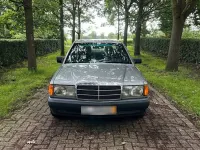 Gebraucht Mercedes 190 118 PS (86 kW) 1990 Grau Limousine