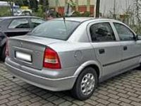 Gebraucht Opel Astra 85 PS (62 kW) 2002 Silber Limousine
