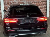Gebraucht Mercedes E220 AMG 194 PS (142 kW) 2017 Schwarz Limousine