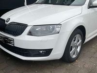 gebraucht Skoda Octavia Combi 2.0 TDI Green tec Elegance