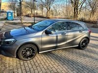 Gebraucht Mercedes A200 136 PS (100 kW) 2015 Grau Limousine
