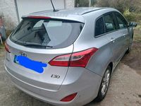 Gebraucht Hyundai i30 110 PS (80 kW) 2015 Silber Kombi