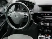 Gebraucht Opel Astra 90 PS (66 kW) 2010 Schwarz Kombi