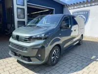 Neu Peugeot Traveller Active 179 PS (131 kW) 2025 Grün Van / Kleinbus