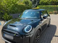 Gebraucht Mini Cooper SE 135 kW (184 PS) 2023 Schwarz Kleinwagen